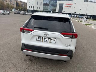 2023 Toyota RAV4 V (XA50), белый, 3650000 рублей, вид 3
