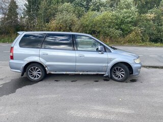 2001 Mitsubishi Space Wagon III, серый, 230000 рублей, вид 2