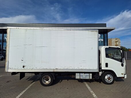 2020 Isuzu Elf (N-series), белый, 1950000 рублей, вид 4