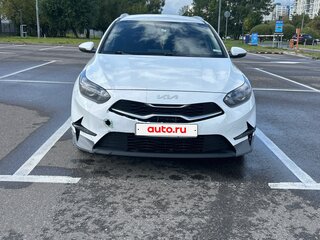 2021 Kia Ceed III Рестайлинг, белый, 1415000 рублей, вид 1
