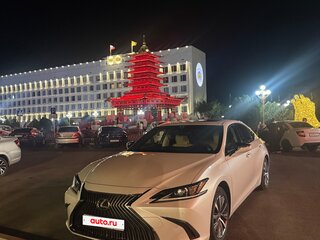 2020 Lexus ES 250 VII, белый, 4650000 рублей, вид 2