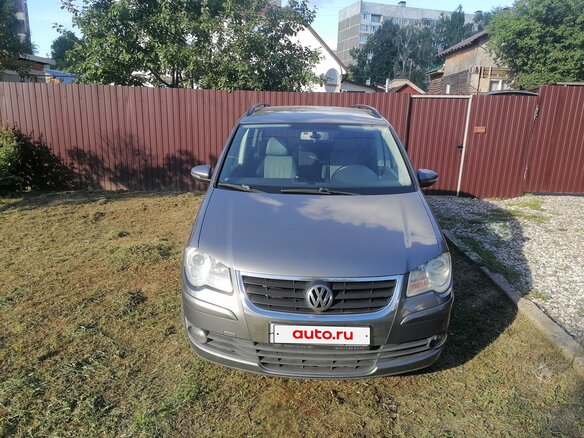 2009 Volkswagen Touran Cross I Рестайлинг, серый - вид 1