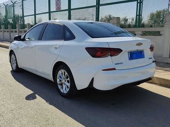 2023 Chevrolet Monza II Рестайлинг, белый, 1100000 рублей - вид 3