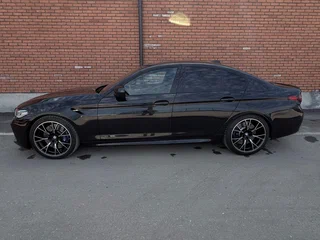 2022 BMW M5 VI (F90) Рестайлинг, чёрный, 11200000 рублей, вид 4