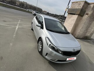 2017 Kia Cerato III Рестайлинг (Classic), серебристый, 1290000 рублей, вид 3