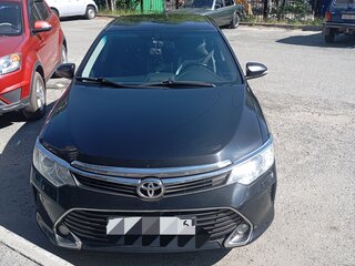 2014 Toyota Camry VII (XV50) Рестайлинг, чёрный, 1580000 рублей, вид 2
