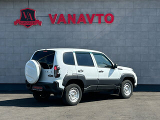 2022 Lada (ВАЗ) Niva Travel I, белый, 940000 рублей, вид 5
