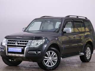2017 Mitsubishi Pajero IV Рестайлинг 2, серый, 2899000 рублей, вид 3
