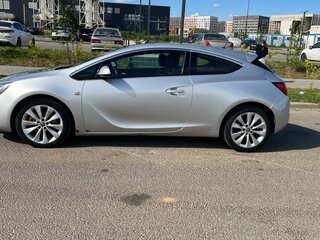 2012 Opel Astra GTC J Рестайлинг, серебристый, 750000 рублей, вид 5