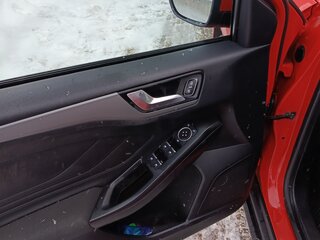 2019 Ford Focus IV, красный, 1350000 рублей, вид 4