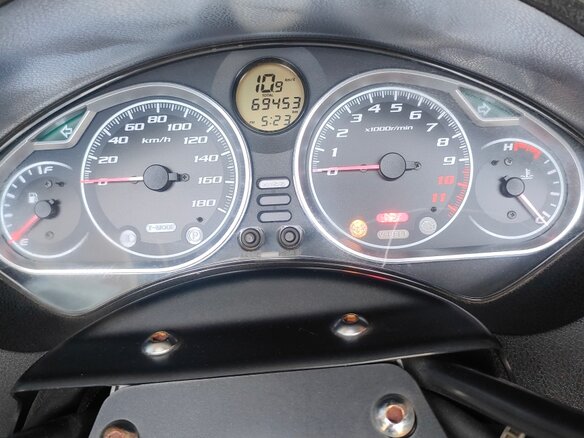 2010 Honda Silver Wing 400, красный, 319000 рублей - вид 9