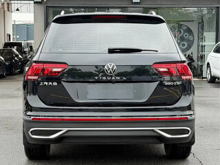 2023 Volkswagen Tiguan II Рестайлинг, чёрный, 2440000 рублей, вид 5