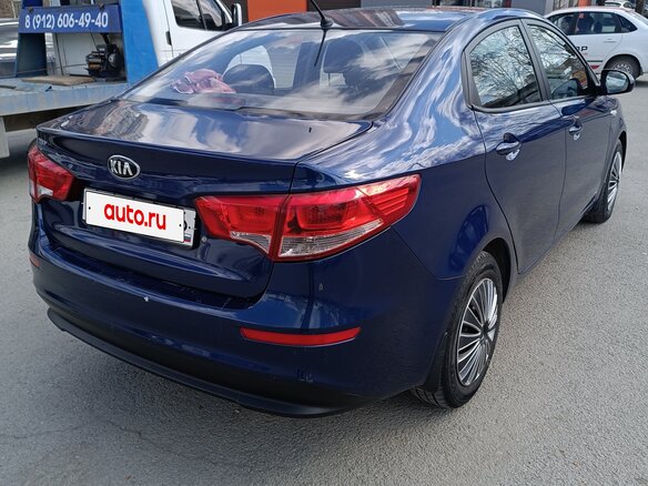 2015 Kia Rio III Рестайлинг, синий, 850000 рублей - вид 2