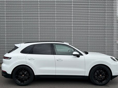 2024 Porsche Cayenne III Рестайлинг, белый, 11880000 рублей, вид 5