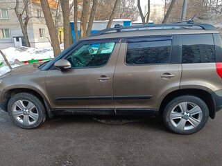 2012 Skoda Yeti I, коричневый, 600000 рублей, вид 3