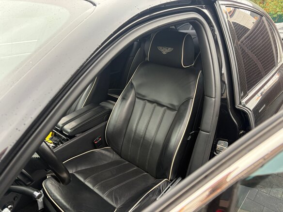 2011 Bentley Continental Flying Spur, чёрный, 2850000 рублей - вид 10