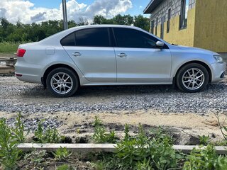 2013 Volkswagen Jetta VI, серебристый, 770000 рублей, вид 4