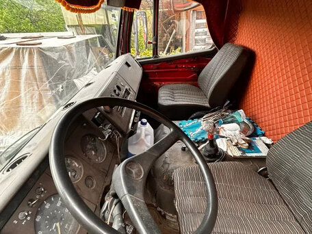 1991 Mercedes-Benz T2, красный, 450000 рублей, вид 3
