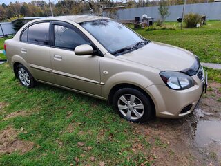 2010 Kia Rio II Рестайлинг, бежевый, 450000 рублей, вид 5