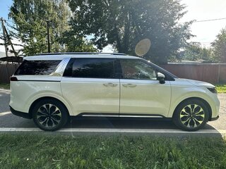 2021 Kia Carnival IV, белый, 4100000 рублей, вид 3