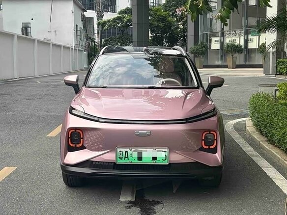 2023 Geely Geometry E 39.4 kWh, розовый - вид 1