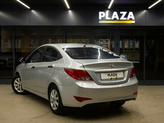 2016 Hyundai Solaris I Рестайлинг, серебристый, 849000 рублей, вид 3