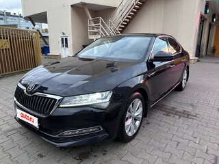 2020 Skoda Superb III Рестайлинг, чёрный, 2400000 рублей, вид 4
