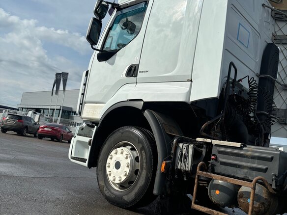 2011 Renault Premium, белый, 1250000 рублей - вид 8
