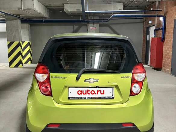 2013 Chevrolet Spark III, зелёный, 660000 рублей - вид 3