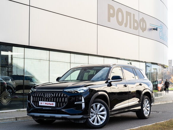 2026 Audi Q6 45 TFSI, чёрный, 7990000 рублей