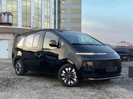 2025 Hyundai Staria I, чёрный, 6500000 рублей, вид 2