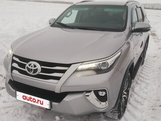 2018 Toyota Fortuner II, серебристый, 3800000 рублей, вид 1
