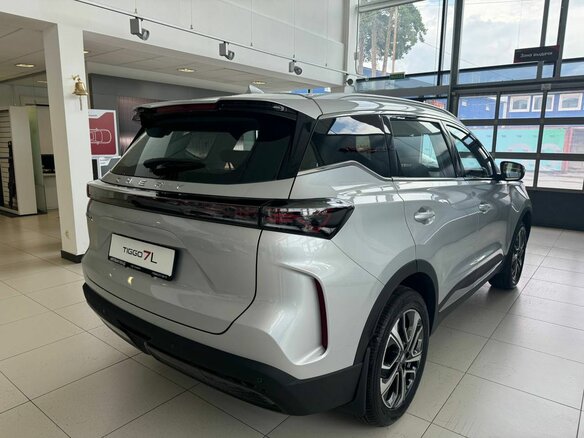 2026 Chery Tiggo 7L I, серебристый, 2940000 рублей - вид 4