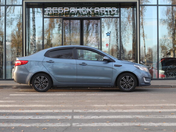 2013 Kia Rio 5-speed III, голубой, 890000 рублей - вид 3