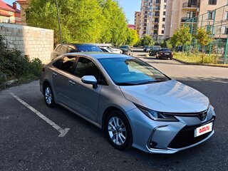 2019 Toyota Corolla XII (E210), серебристый, 1450000 рублей, вид 2