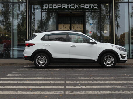 2019 Kia Rio X-Line IV, белый, 1300000 рублей, вид 3