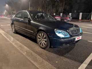 2000 Mercedes-Benz S-Класс 320 IV (W220), синий, 700000 рублей, вид 3