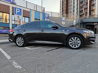 2017 Kia Optima IV, коричневый, 1600000 рублей, вид 4