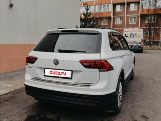 2020 Volkswagen Tiguan II, белый, 1750000 рублей, вид 2