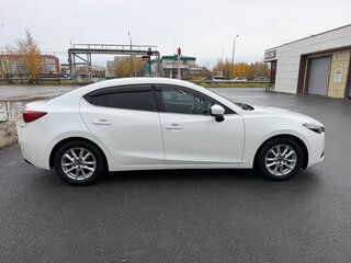 2017 Mazda 3 III (BM) Рестайлинг, белый, 1650000 рублей, вид 5