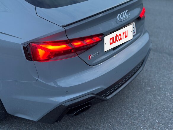 2022 Audi RS 5 II (F5) Рестайлинг, серый, 7850000 рублей - вид 13