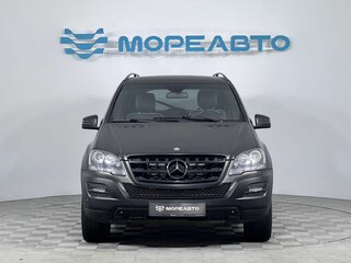 2011 Mercedes-Benz M-Класс 300 II (W164) Рестайлинг, чёрный, 1420000 рублей, вид 2