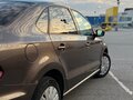 2015 Volkswagen Polo V Рестайлинг, коричневый, 900000 рублей - вид 3