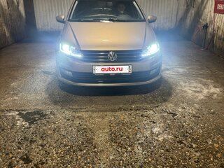 2016 Volkswagen Polo V Рестайлинг, бежевый, 1115000 рублей, вид 4