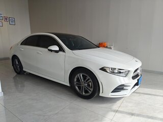 2022 Mercedes-Benz A-Класс 180 Long IV (W177) Рестайлинг, белый, 1510000 рублей, вид 3