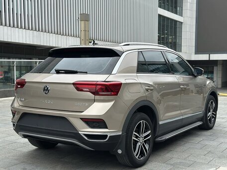 2023 Volkswagen T-Roc I (China Market), золотистый, 2185000 рублей, вид 5