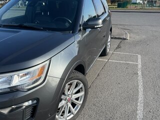 2019 Ford Explorer V Рестайлинг 2, серый, 3650000 рублей, вид 3