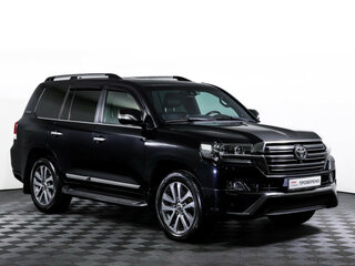 2017 Toyota Land Cruiser 200 Series Рестайлинг 2, чёрный, 6524000 рублей, вид 3