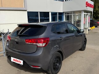 2015 Kia Rio III Рестайлинг, серый, 790000 рублей, вид 4