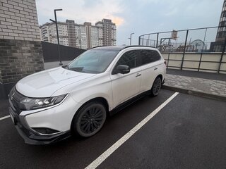 2022 Mitsubishi Outlander III Рестайлинг 3, белый, 3100000 рублей, вид 1